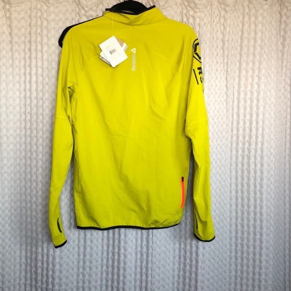 Half zip athletic long sleeve shirt - Picture 2 of 3